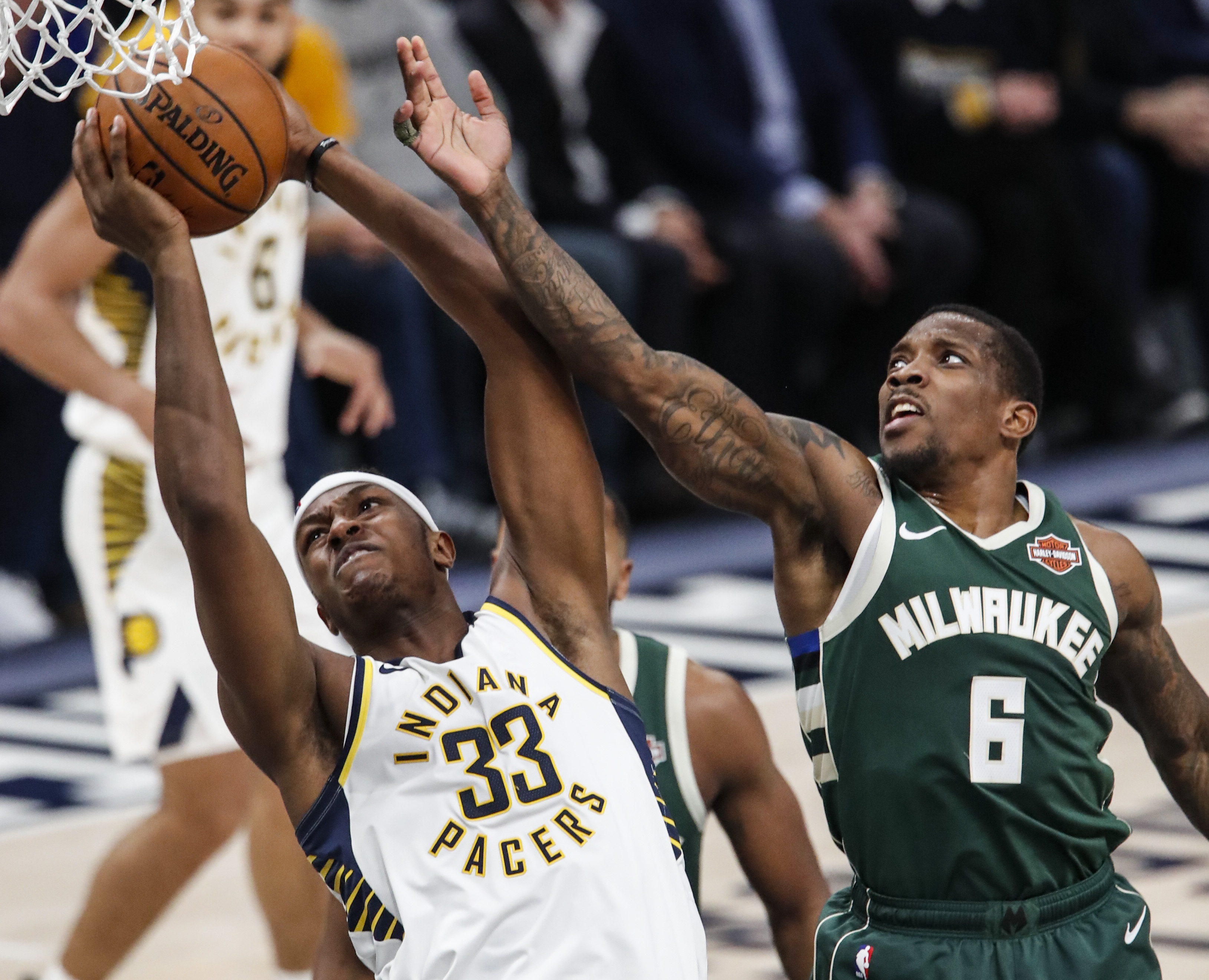 雄鹿官方公布新规，迎来胜利引发争议，哈登球迷热议！