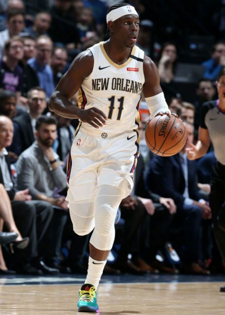  足总杯最新形势：密尔沃基雄鹿高居榜首，罗马强势追赶，冠军归属成迷